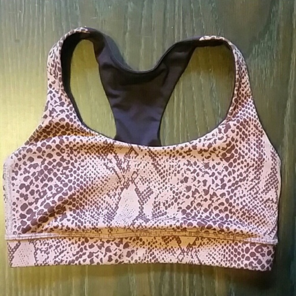 Lululemon sports bra
